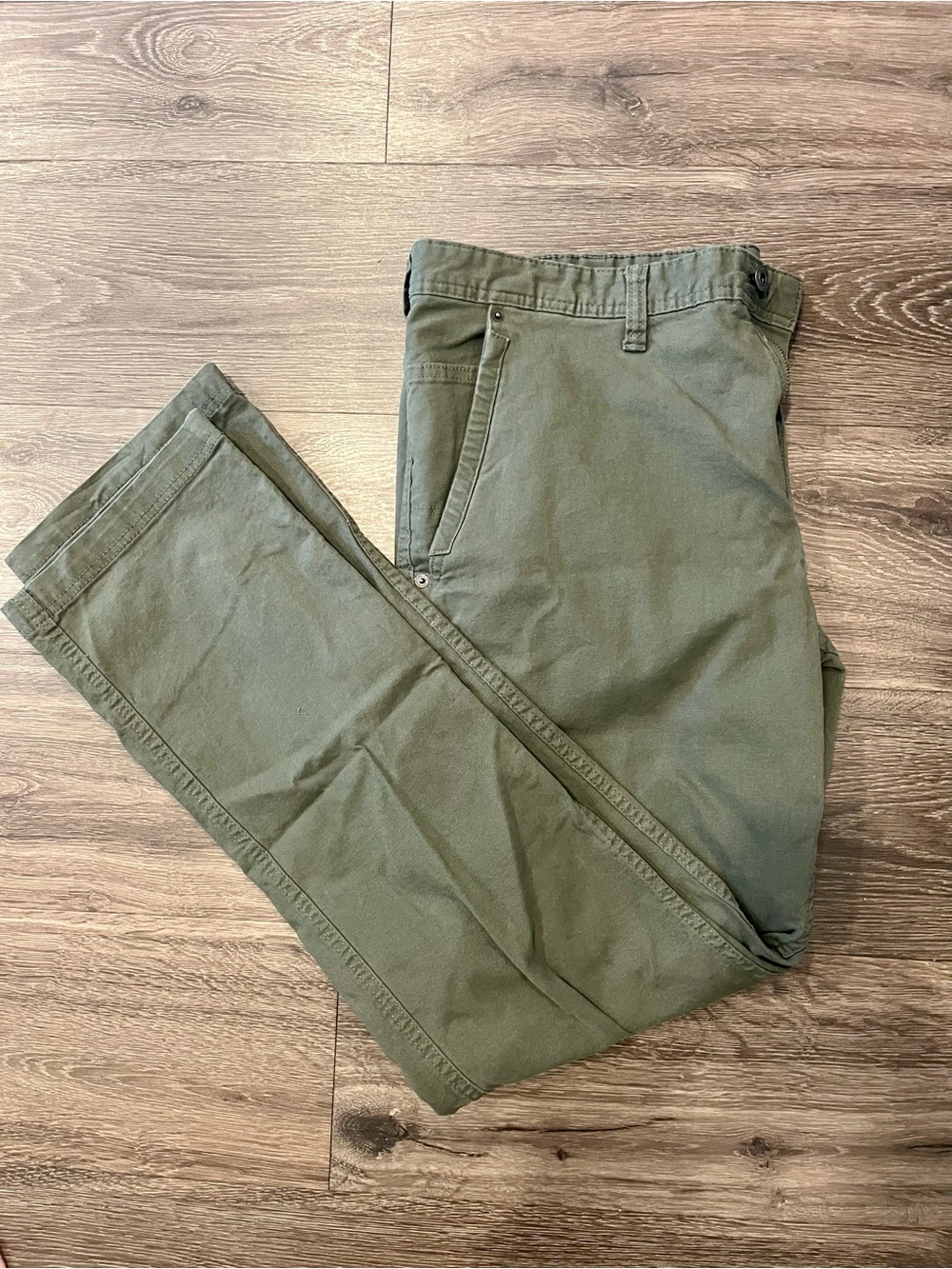 Eddie Bauer Men's Olive Green Chinos